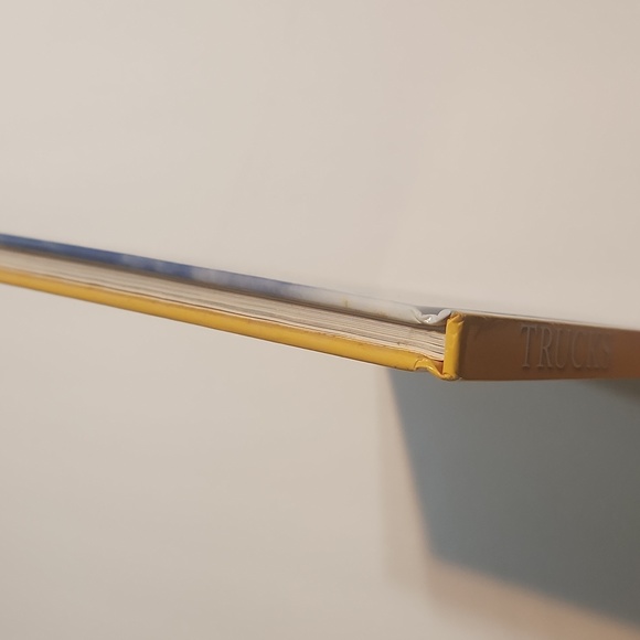 Like New! Trucks (Snapshot Picture Library Series) Hardcover – July 1, 2008 - Picture 4 of 8